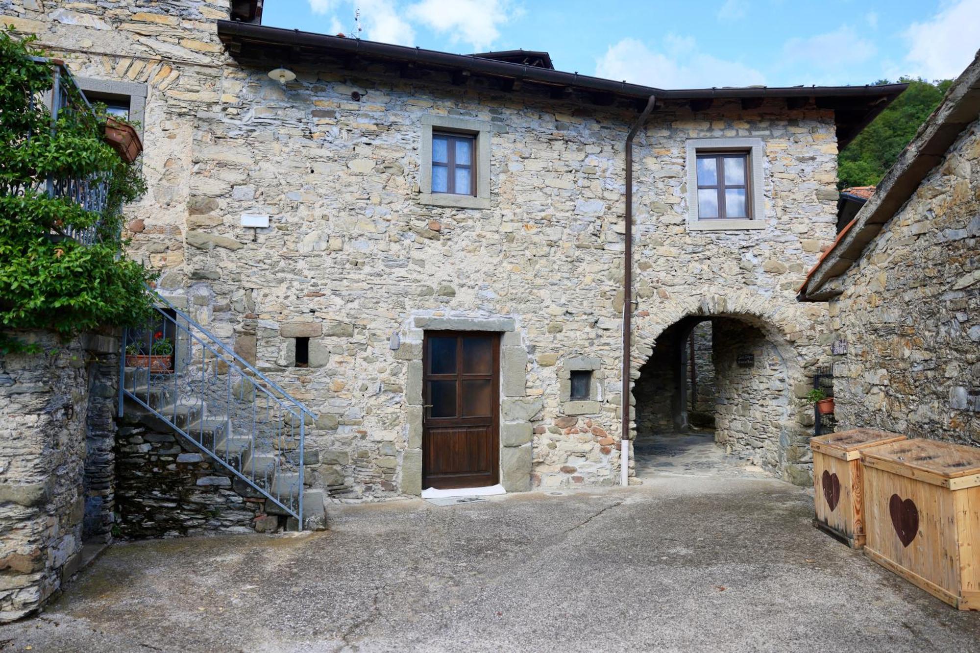Agriturismo Montagna Verde Apella Licciana Nardi Exterior photo